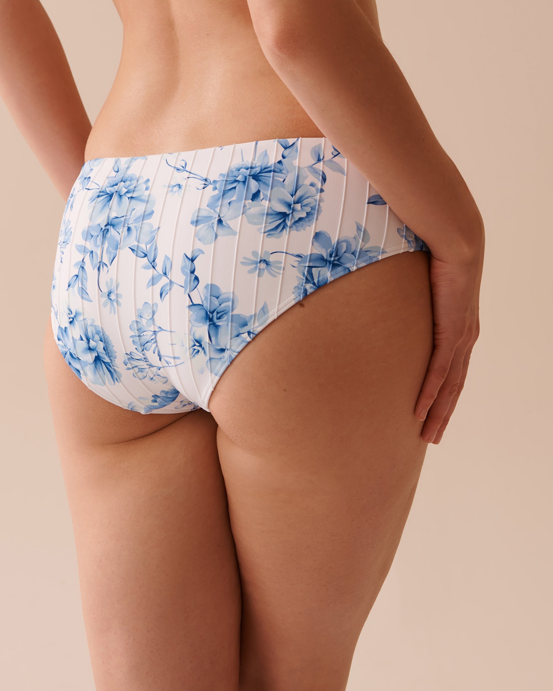 LA VIE EN ROSE AQUA Bas de bikini hipster texturé BLUE MEADOW Prairie bleue 70300585 - View2