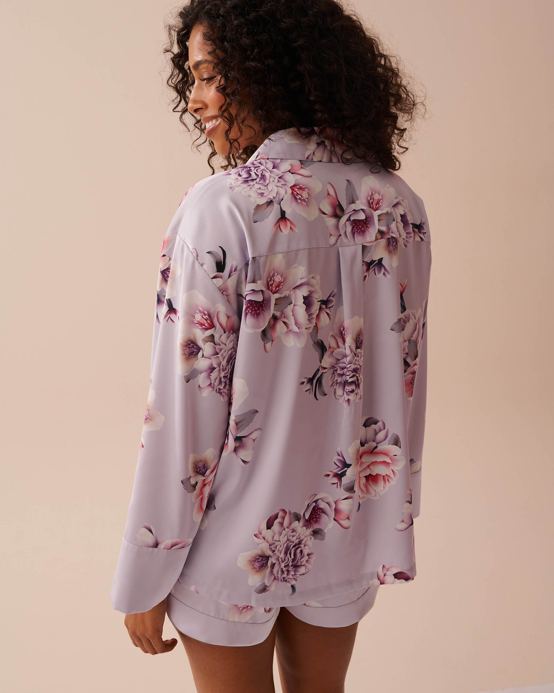 LA VIE EN ROSE Victorian Floral Satin Button-down Shirt Victorian Garden 60100111 - View2