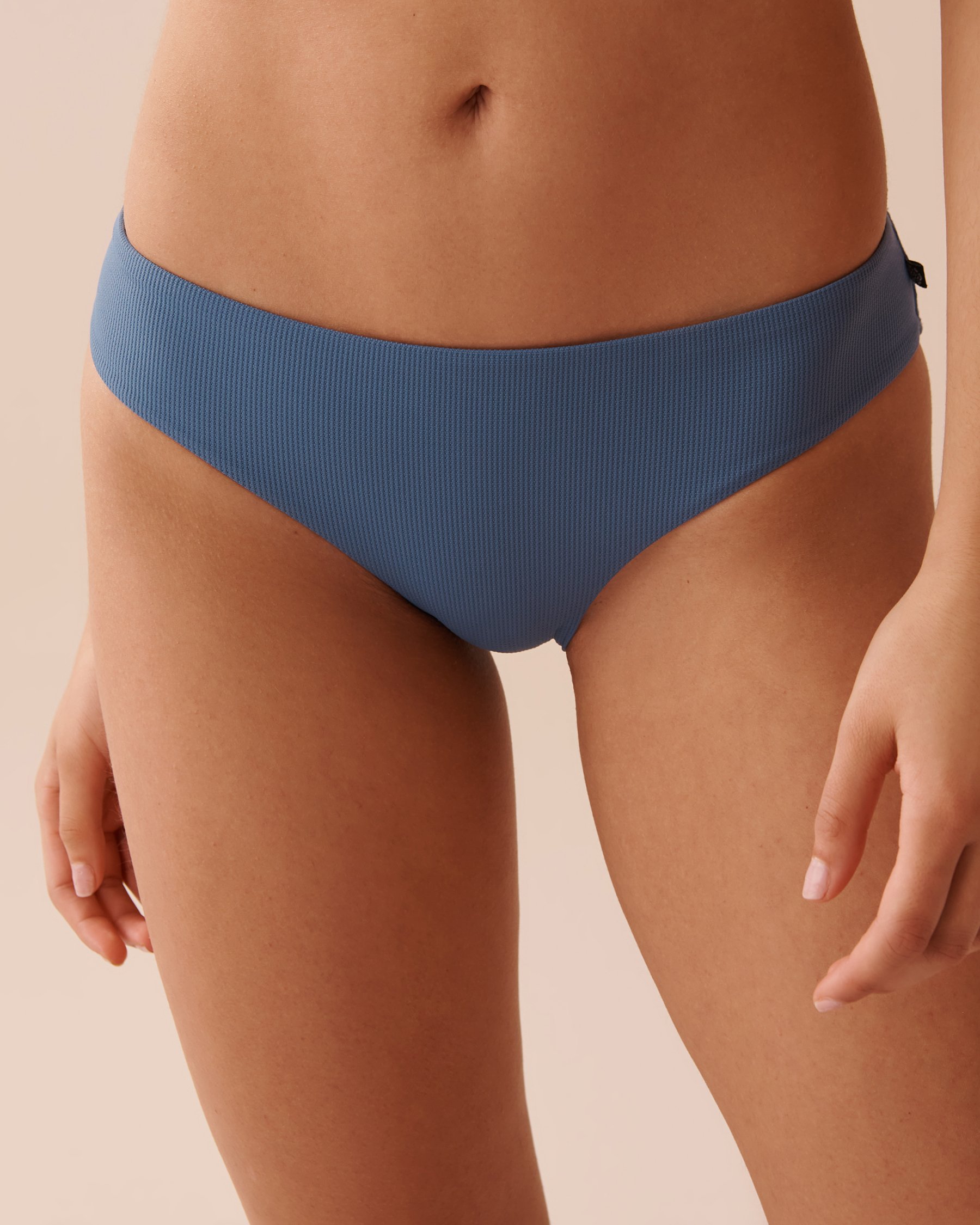LA VIE EN ROSE AQUA Bas de bikini cheeky texturé COASTAL BLUE Bleu côtier 70300601 - View1