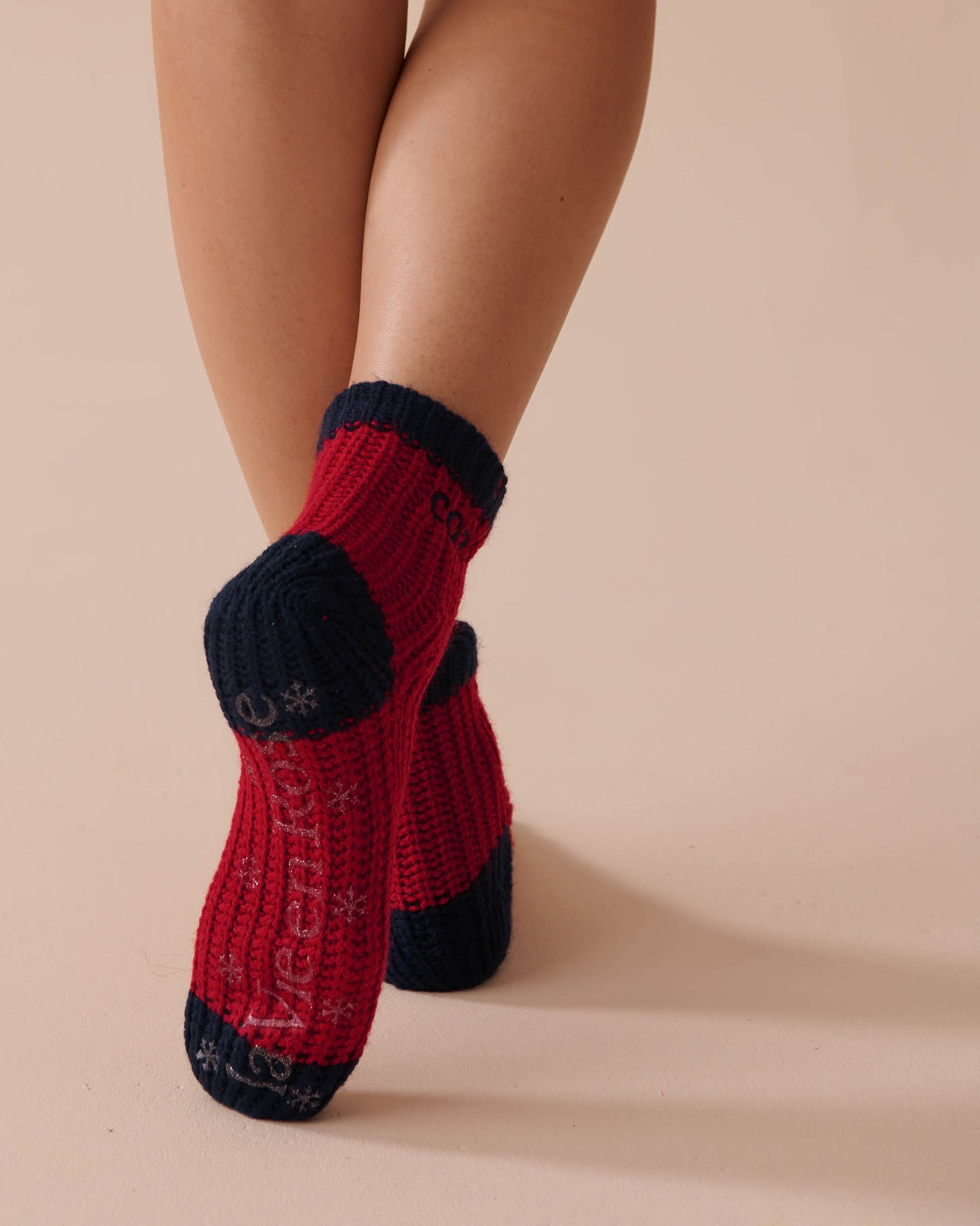 LA VIE EN ROSE Bas en tricot avec broderie hivernale Rouge sucre d'orge 40700366 - View2