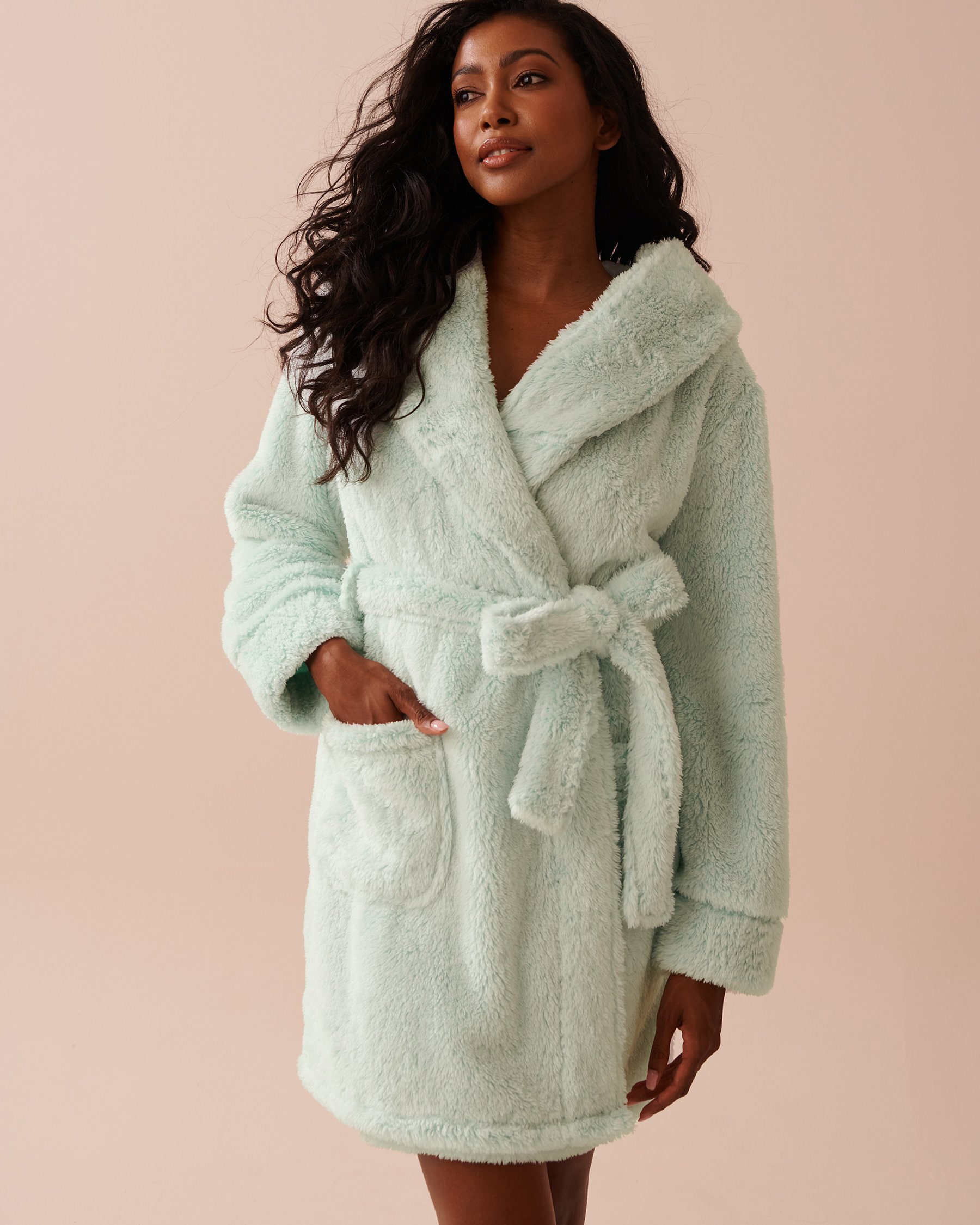 LA VIE EN ROSE Robe de chambre à capuchon en peluche douce Vert menthe 40600193 - View1