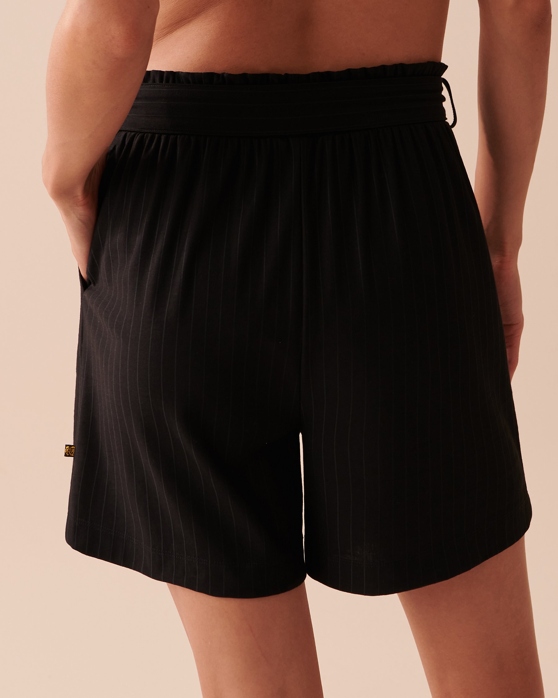 LA VIE EN ROSE AQUA Casual High Waist Shorts Black 80200040 - View2