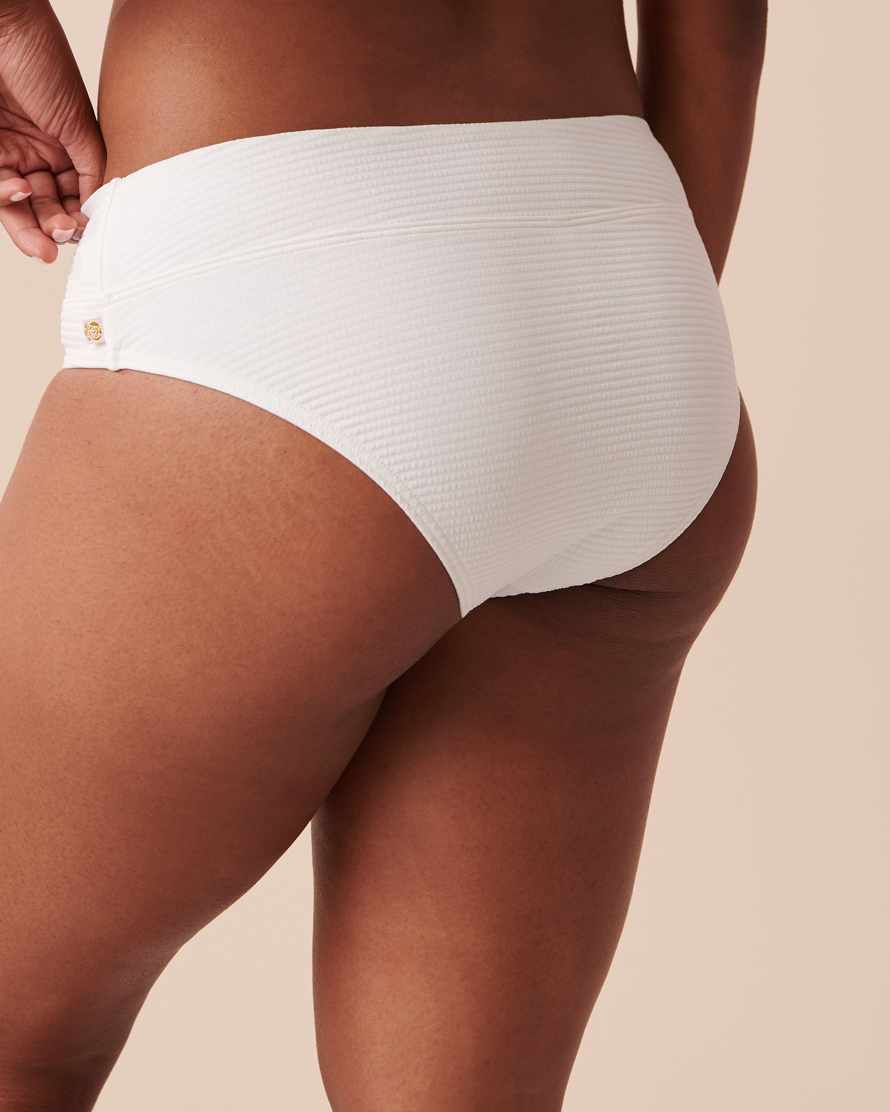 LA VIE EN ROSE AQUA SEERSUCKER Mid Waist Bikini Bottom White 70300549 - View2