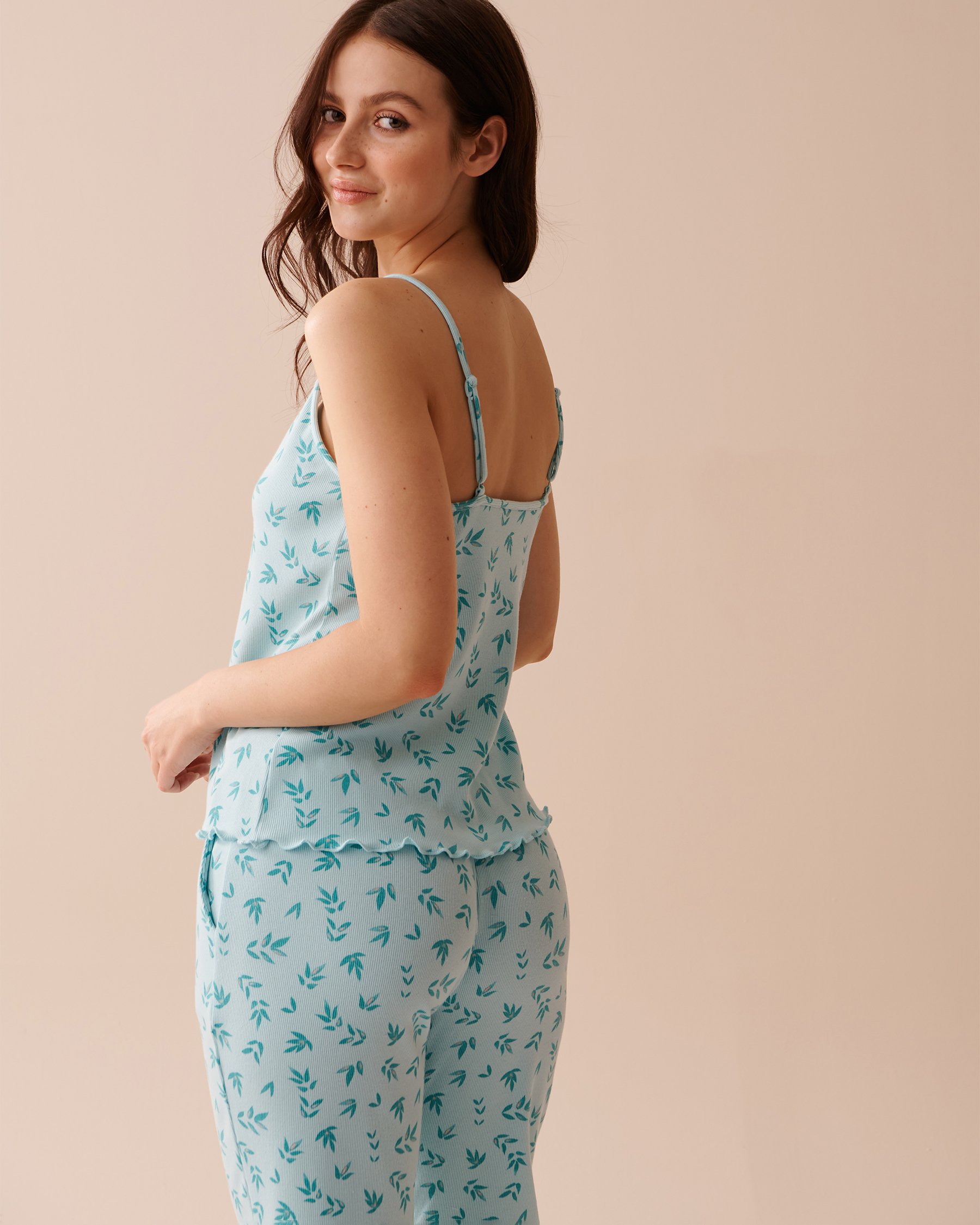LA VIE EN ROSE Lettuce Edge Ribbed Cami Sea Leaves 40500360 - View2
