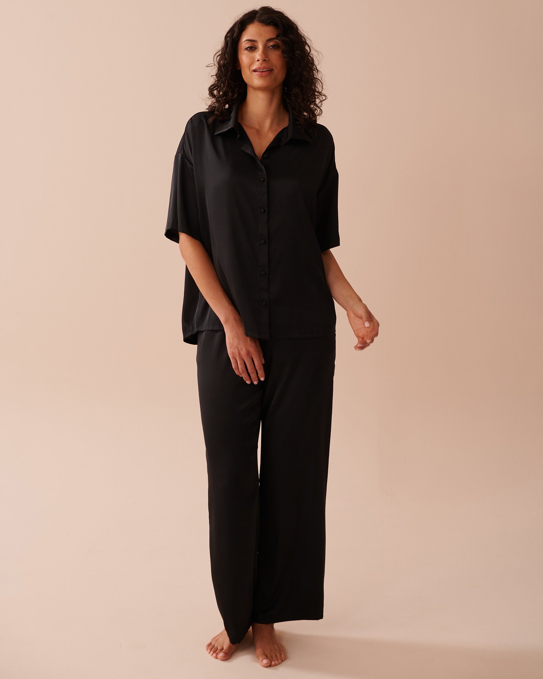 LA VIE EN ROSE Short Sleeve Satin Pajama Set Black 60400048 - View1