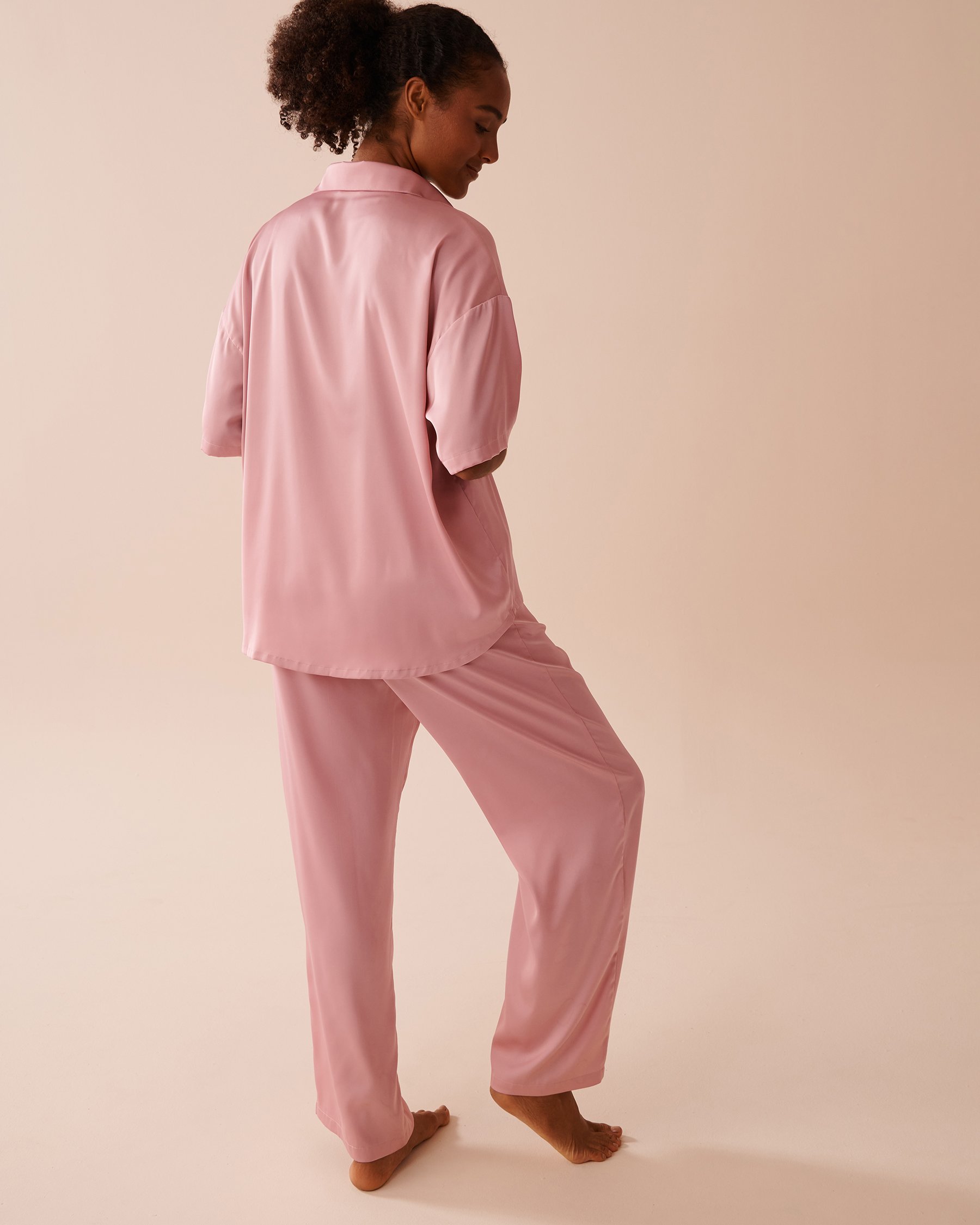 LA VIE EN ROSE Short Sleeve Satin Pajama Set Blushing Pink 60400048 - View2