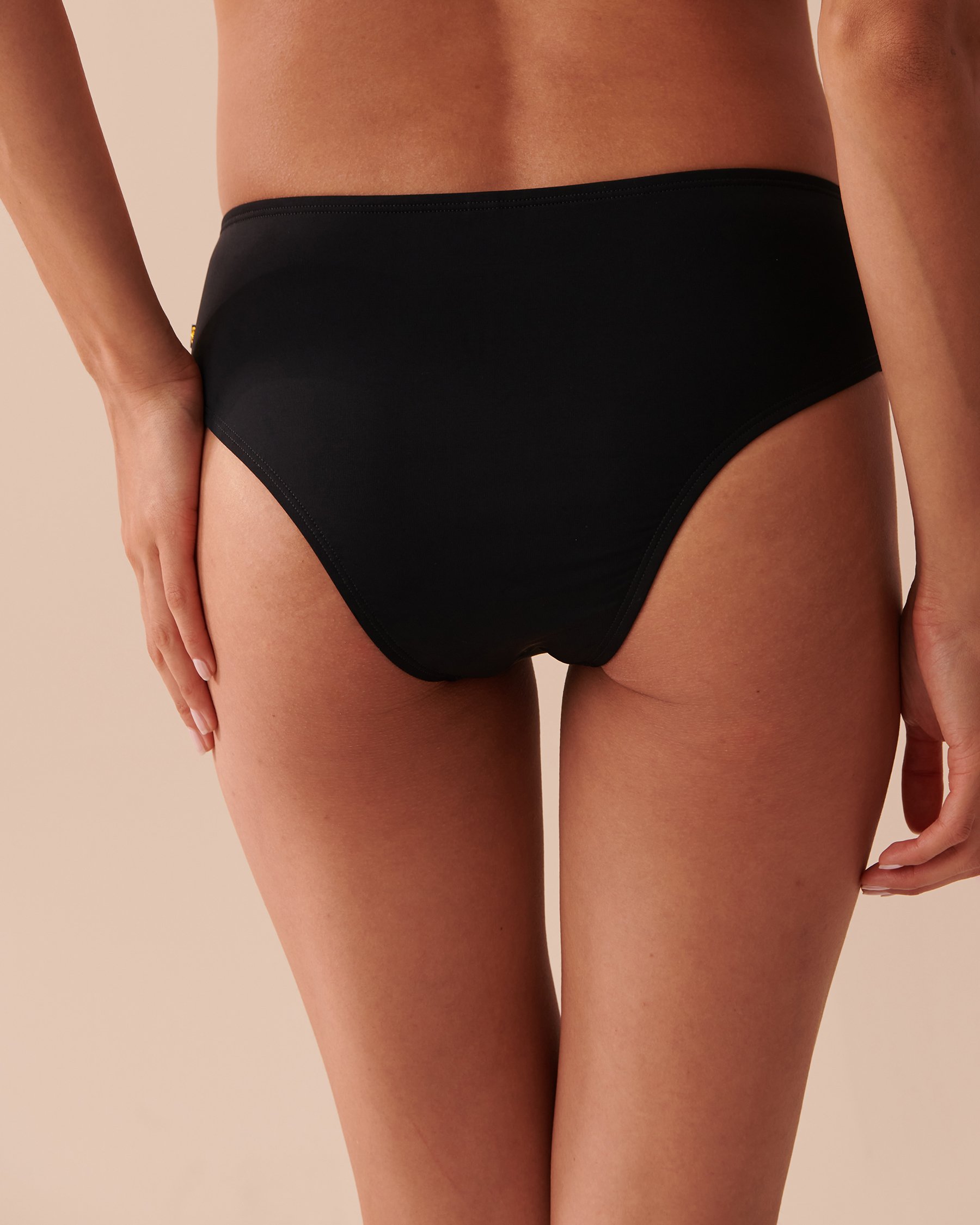 LA VIE EN ROSE AQUA BLACK Mid-rise Cheeky Bikini Bottom Black 70300632 - View2
