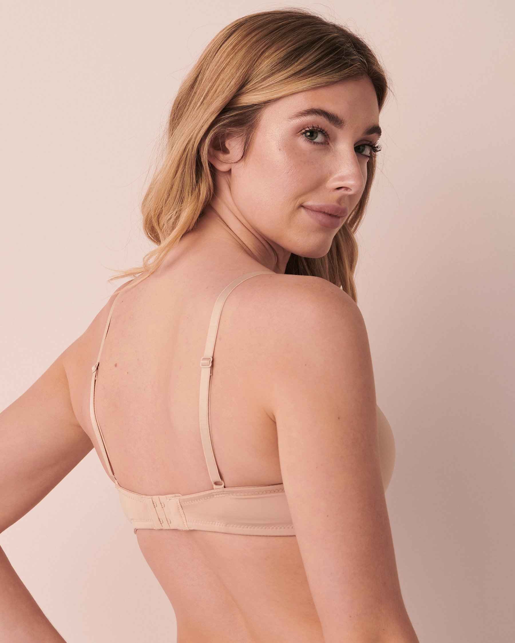 LA VIE EN ROSE Lightly Lined Wireless Minimalist Bra Latte 10200341 - View2