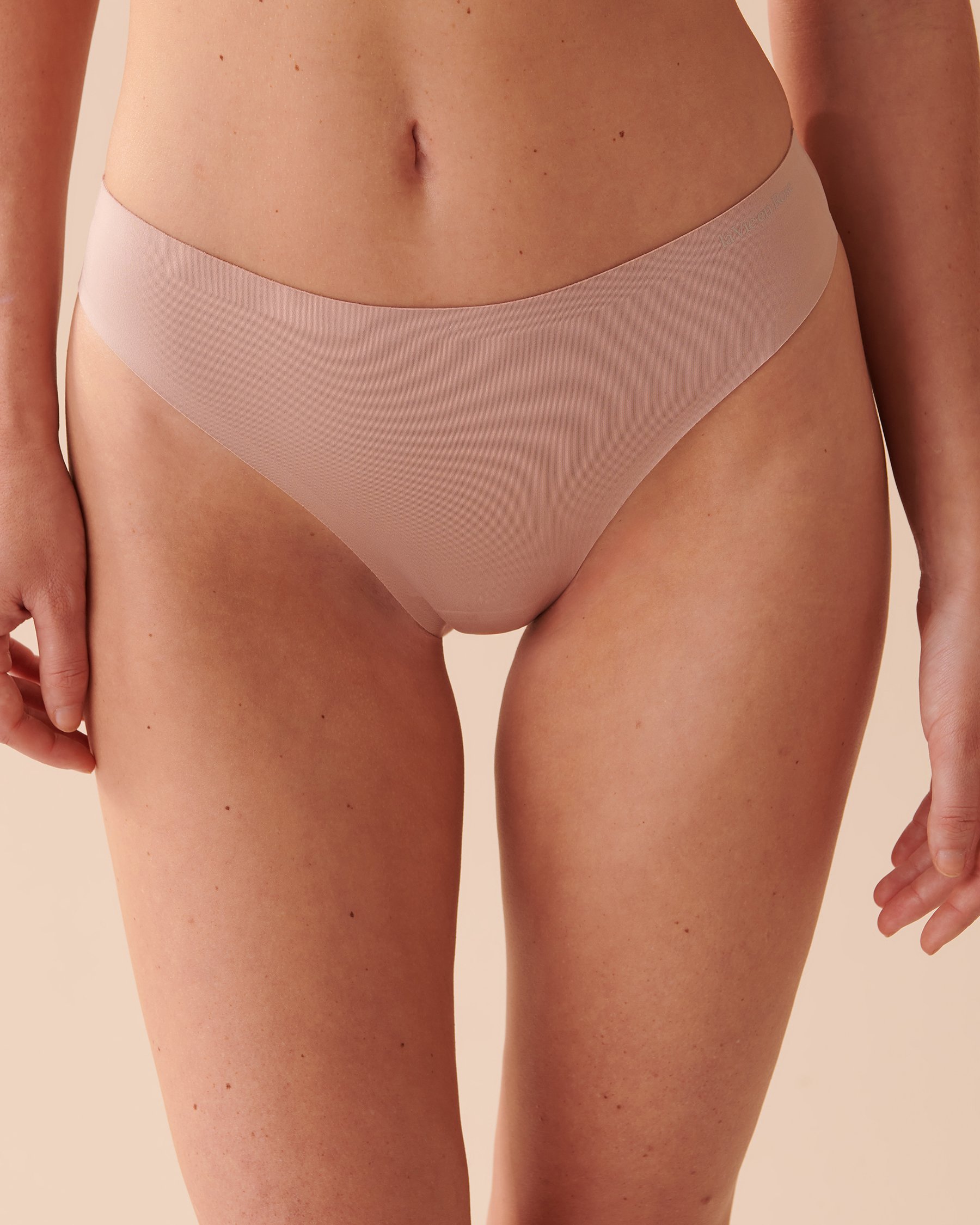 LA VIE EN ROSE Microfiber Bonded Thong Panty Taupe 20300123 - View1